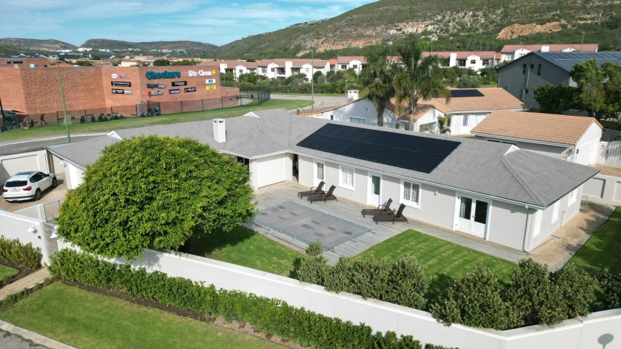 4 Bedroom Property for Sale in Whale Rock Western Cape